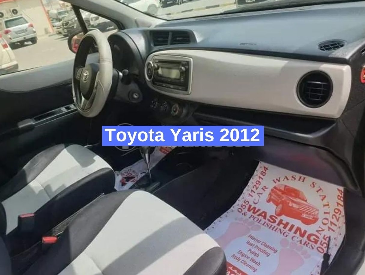 0002 9 - Toyota Yaris 2012