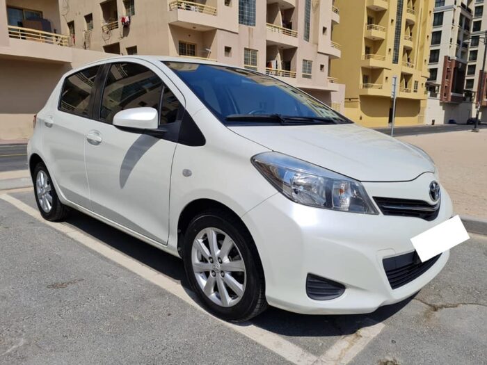 Toyota Yaris 2014 2 - 10 Toyota Yaris cars at a price of 7000 dirhams
