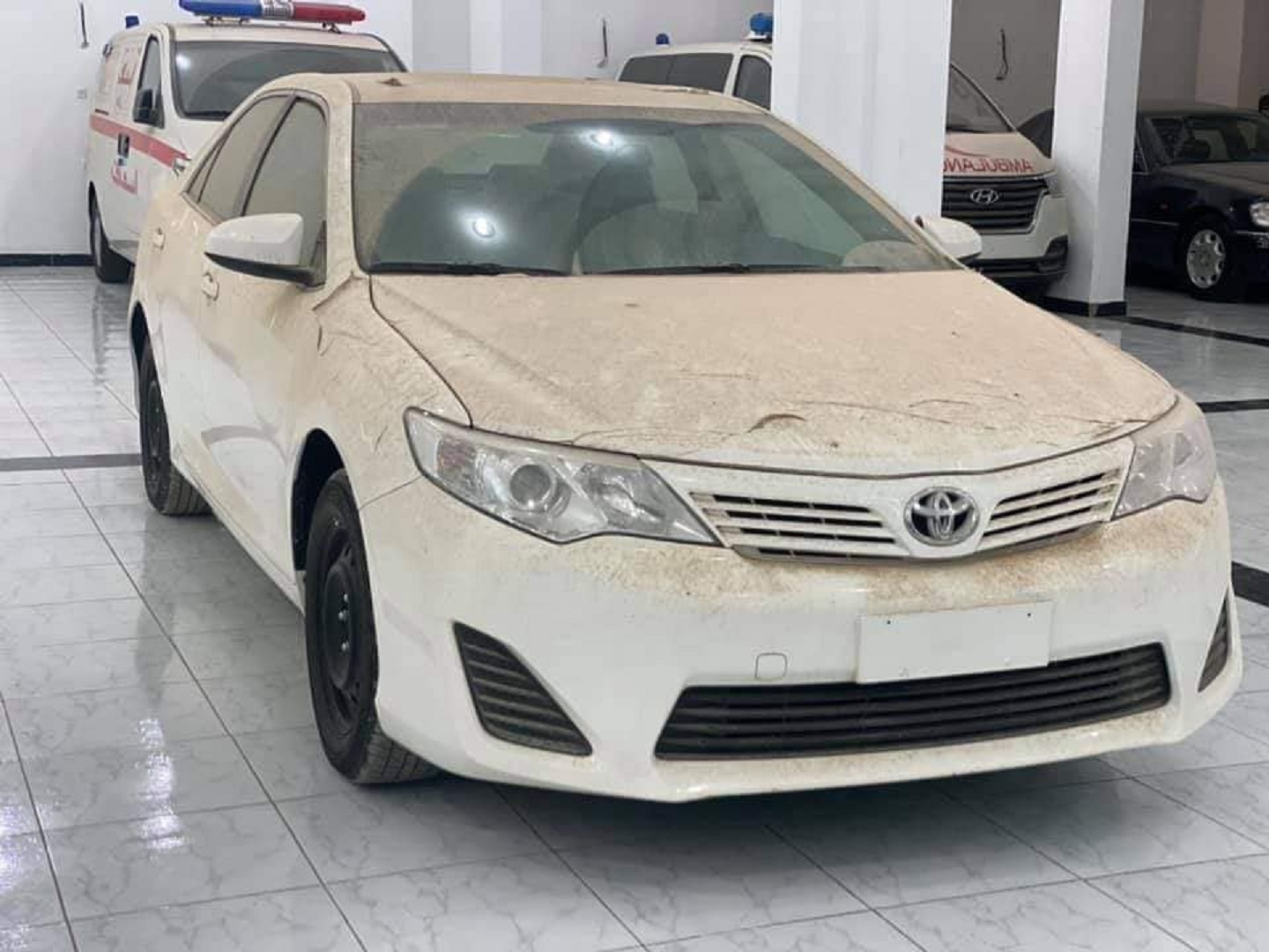 camry cars price 3000 only