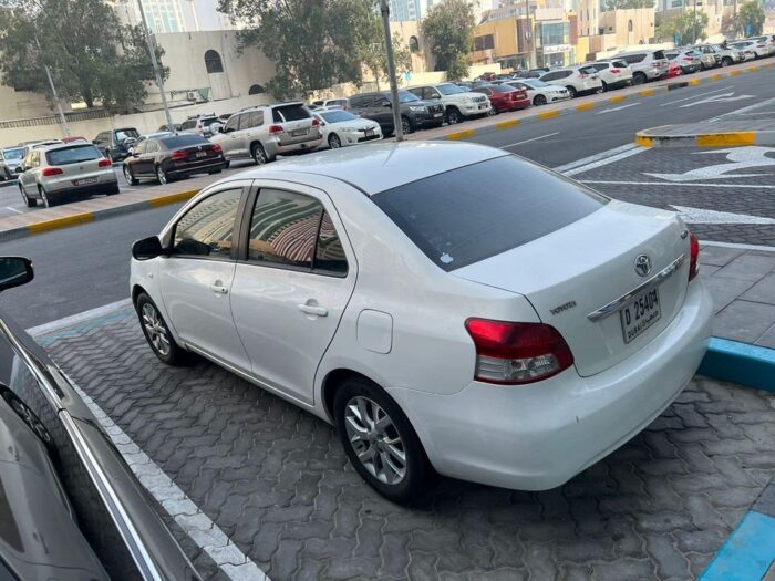 cars price 2500 aed only