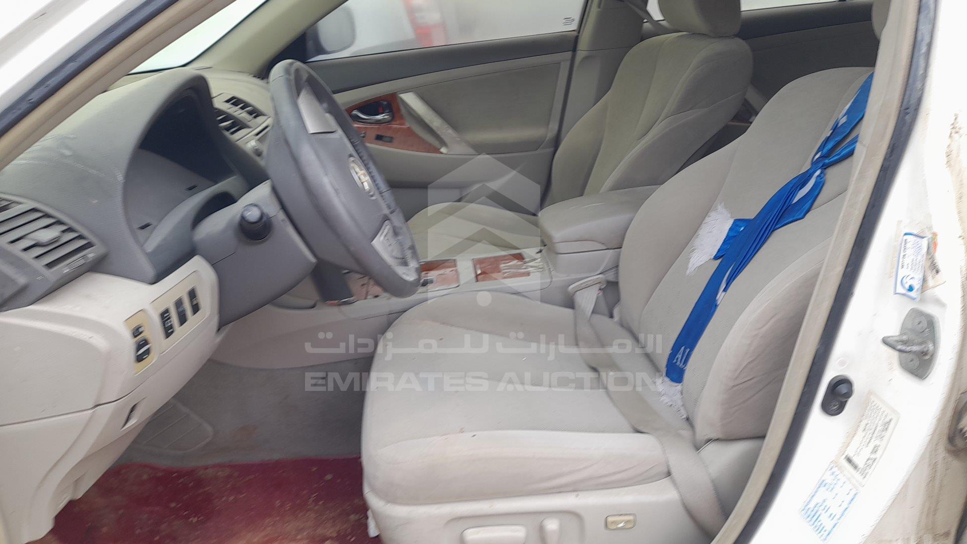 image 4 - Camry Auction 2000 to 2015_ price 5000 dirhams