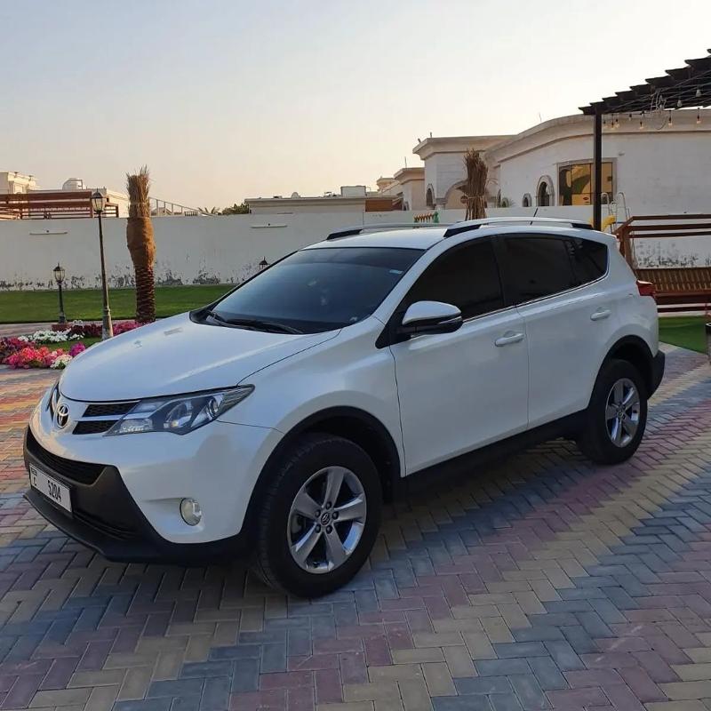 Toyota RAV4_ 2015