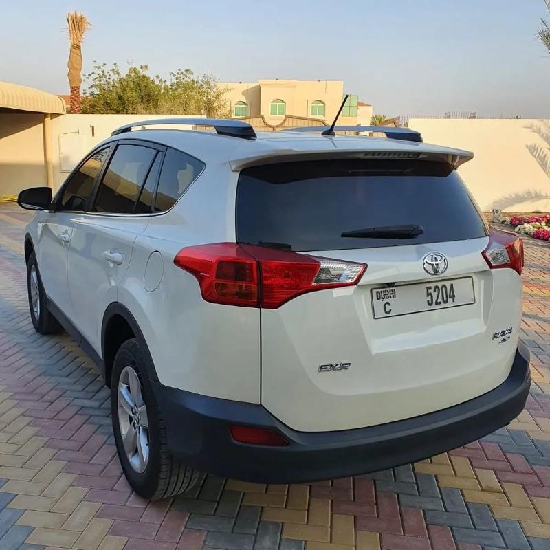 Toyota RAV4_ 2015