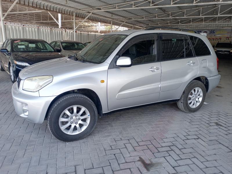 Toyota RAV4 model 2000