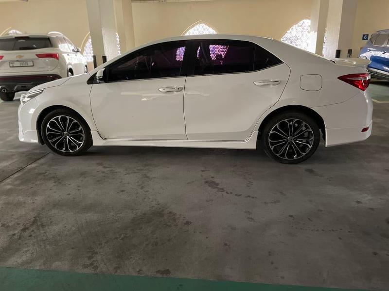 Pre-Owned Gem_The Toyota Corolla 2015