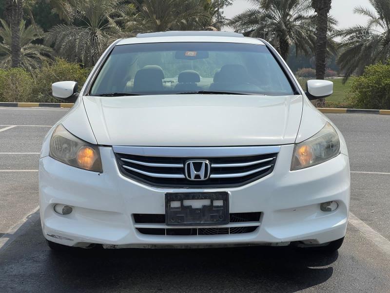 Budget Drives for 8,000 - Honda Accord 2011 Gulf 3 Honda Accord 2011 Gulf