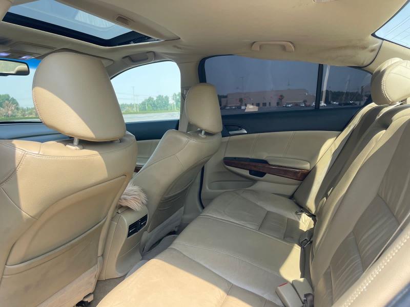 Budget Drives for 8,000 - Honda Accord 2011 Gulf 6 Honda Accord 2011 Gulf