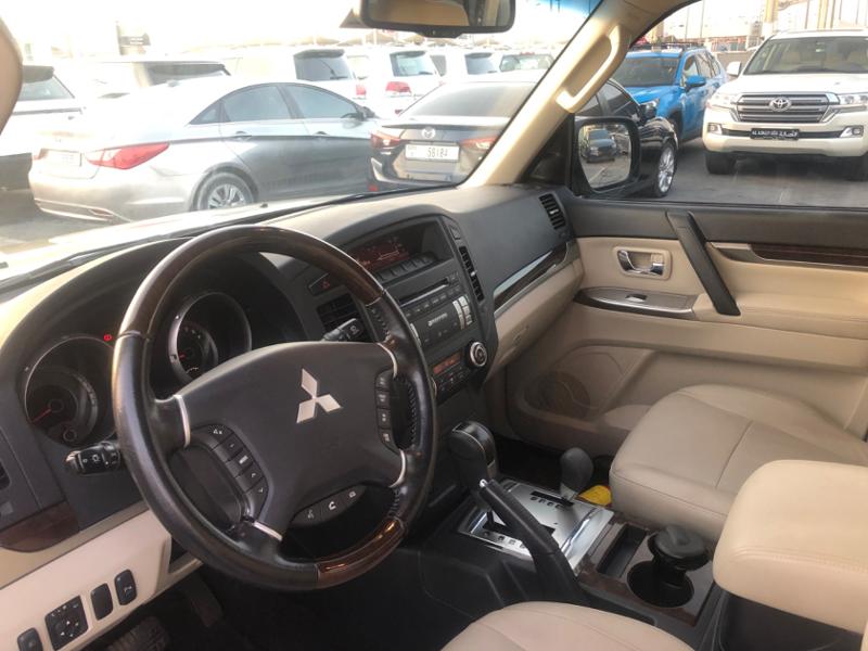 Cruise the Desert in Capable 2012 Mitsubishi Pajero GCC
